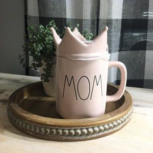Rae Dunn MOM Crown Topper Mug